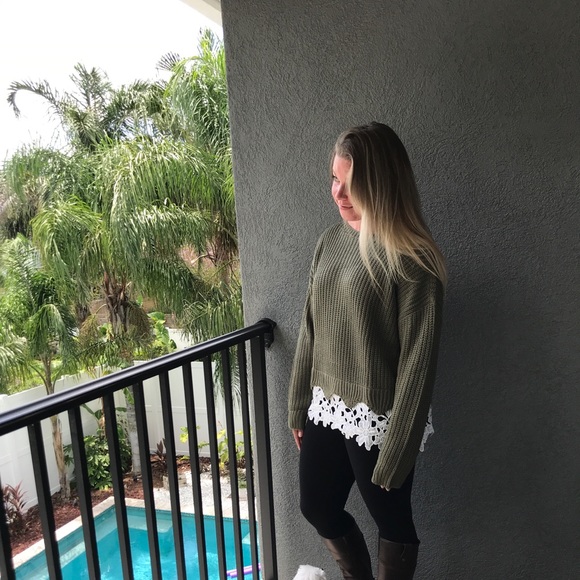 Lace detail sweater - Picture 6 of 6